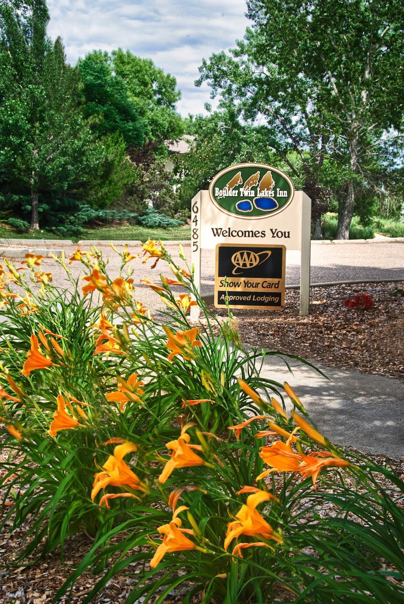 Boulder Twin Lakes Inn Exterior photo