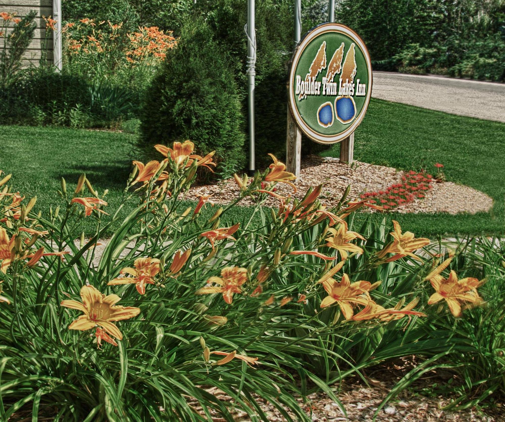 Boulder Twin Lakes Inn Exterior photo